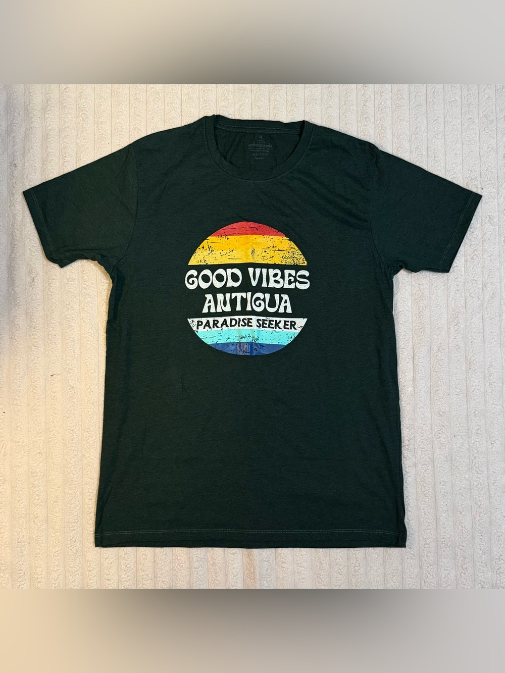Men’s Dark Green Good Vibes Antigua Paradise Seeker Graphic Tee Retro Sunset XL